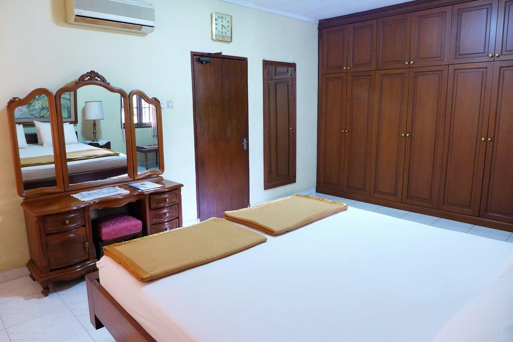 Meranti Guest House Jakarta Exterior photo